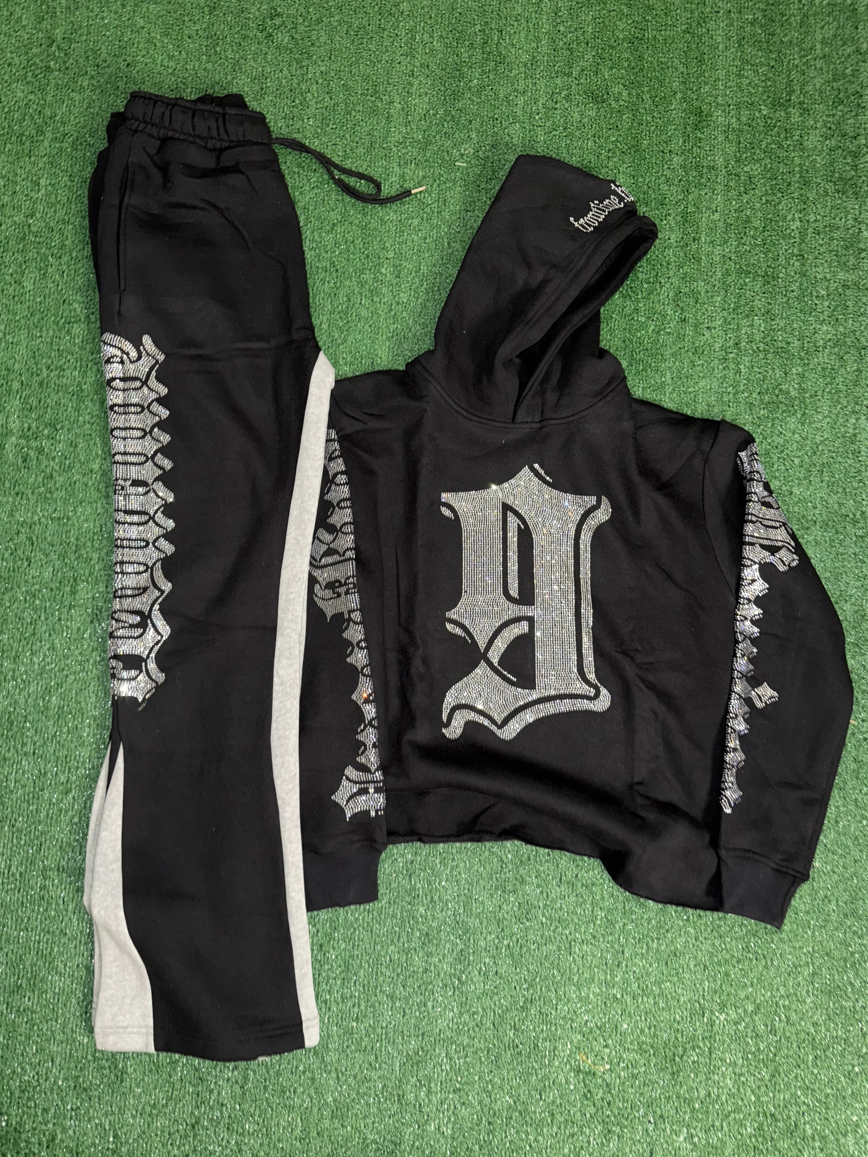 FNINE FLARED RHINESTONE SWEATSUIT